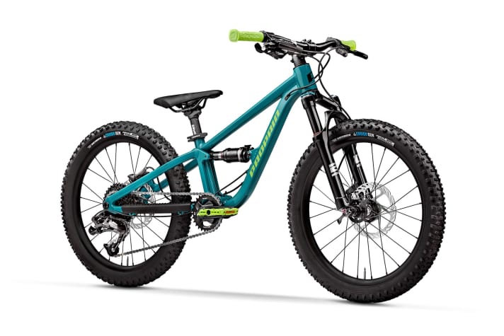 Like the Dreckspatz, the Frechdax is also available in petrol or raw.