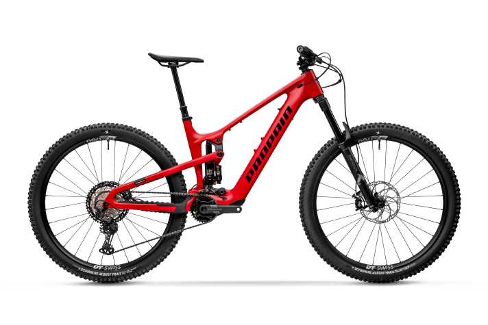 Naturally, the Bomber Edition comes with Marzocchi suspension and costs 6629 euros.