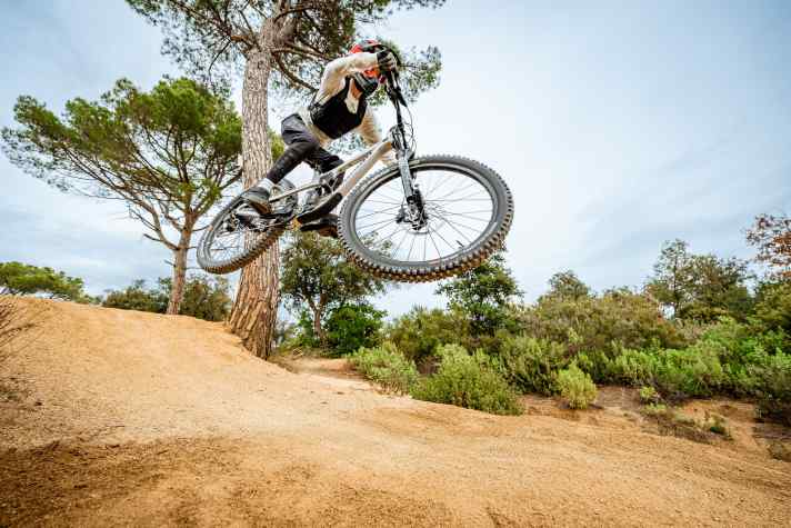 Jumps, drops and trails are the intended use of the Propain Tyee YTH and Spindrift YTH.