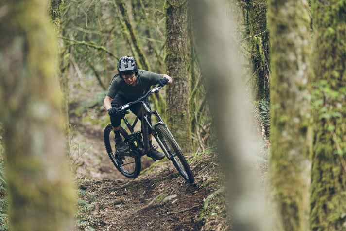 For 2025, the suspension forks and shocks from Rockshox promise more control, more traction and more comfort. There's a comprehensive update for the Pike, Lyrik, ZEB, SuperDeluxe and Vivid Coil.