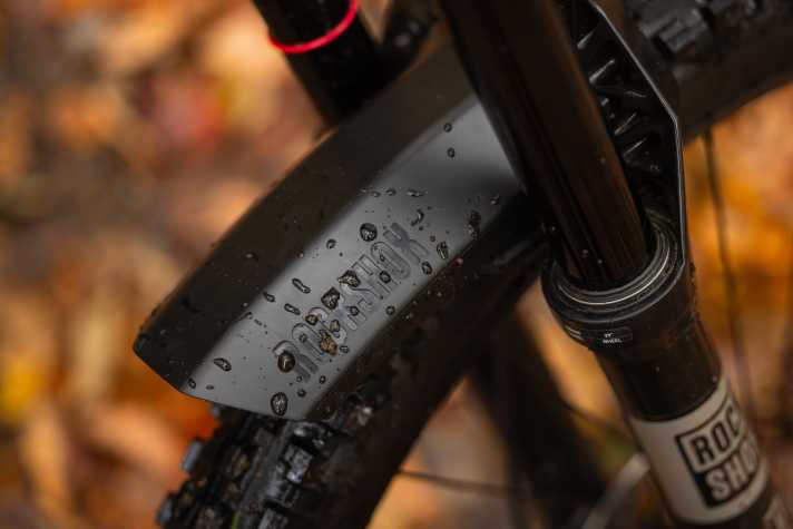 The Domain forks and Psylo forks are compatible with the Rockshox fender. The Psylo comes with an optional downtube version with a mount for large mudguards.