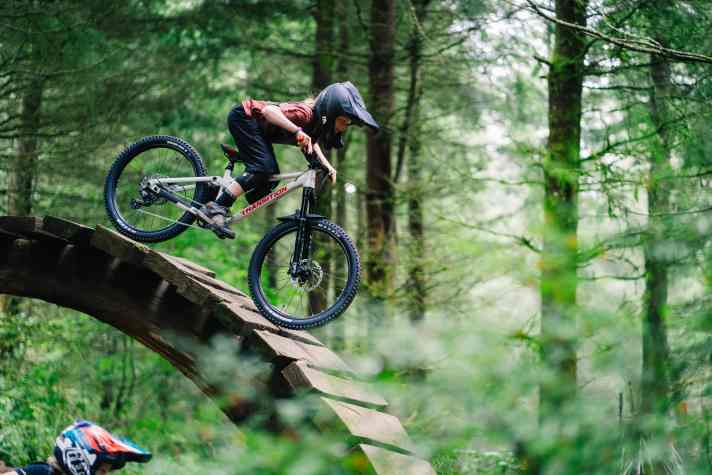 The Transition Ripcord with its 24-inch tyres can almost do more than Dad dares to do in the bike park.