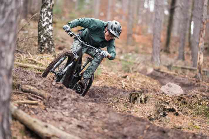We have already been able to test the new Radon Deft and have thrown a variety of trails at the bike. From flowing to challenging, everything was there. Riding fun anyway!