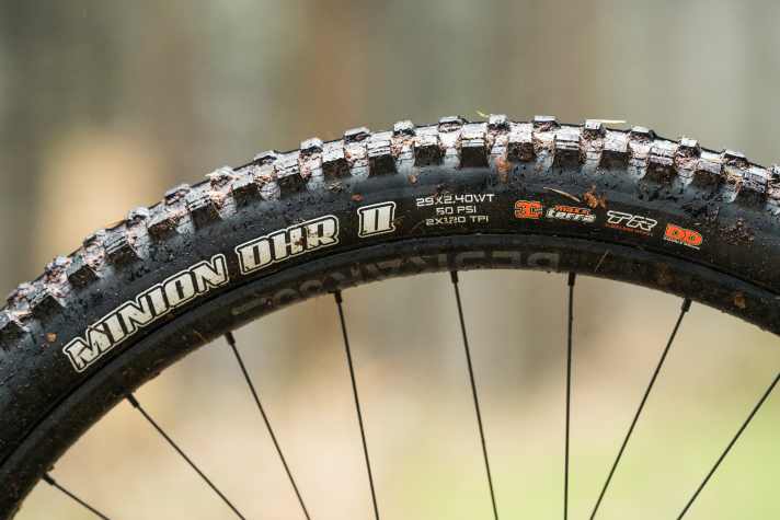 Maxxis' Doubledown casing offers a good compromise between weight and puncture protection. The comfortable cushioning is particularly impressive.
