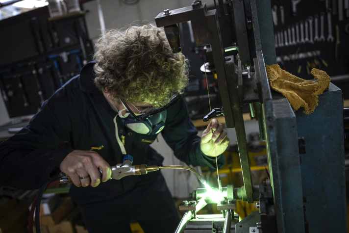 In the Leovelo frame construction course, the steel tubes are soldered instead of welded. This is somewhat simpler and achieves different visual effects.