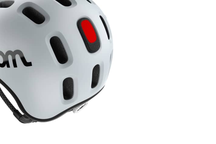 The revised Ready children's helmet from woom was developed with an optimum fit in mind.