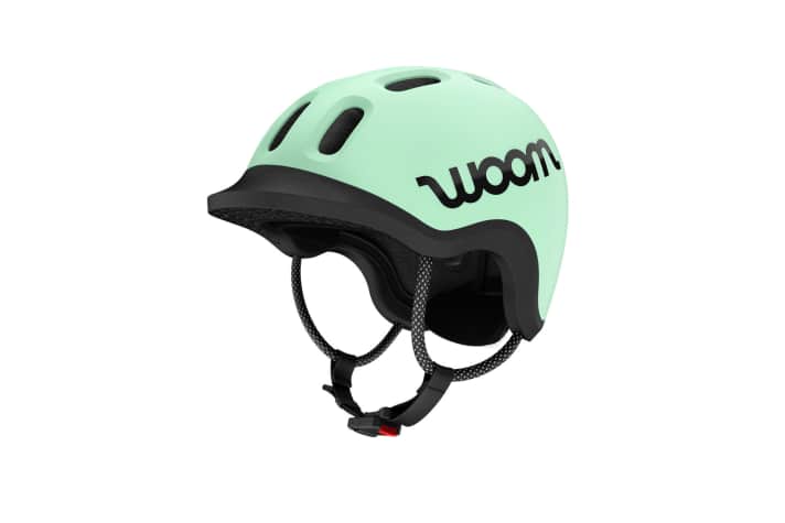 The new woom Ready children's helmet is available in 5 different colours