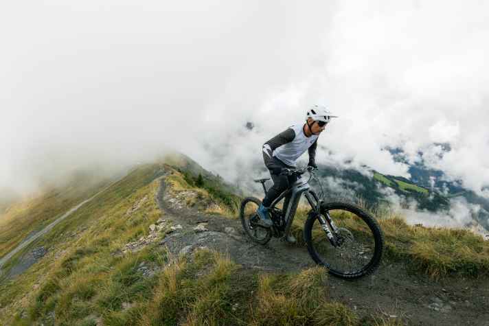 Big Mountain with the Giant Reign Advanced E+? Let's go! It won't fail due to a lack of climbing performance!