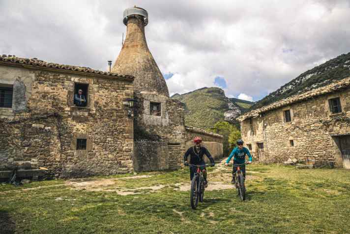 There is also a lot to discover culturally in the Huesca region. Romans and Moors have left a lot behind here.