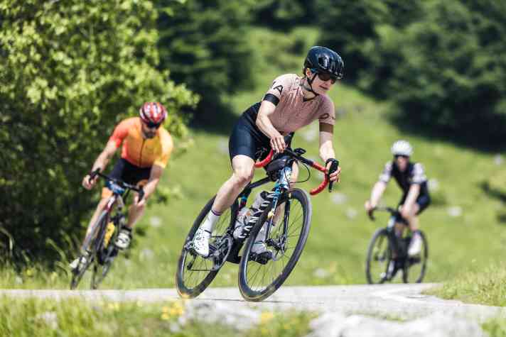 Of course, Willingen doesn't have an Alpe d'Huez climb to offer. But it does offer beautiful, idyllic side roads through the Rothaargebirge.