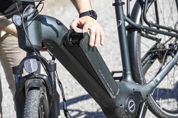 With around 700 watt hours in the battery, even long tours are no problem.