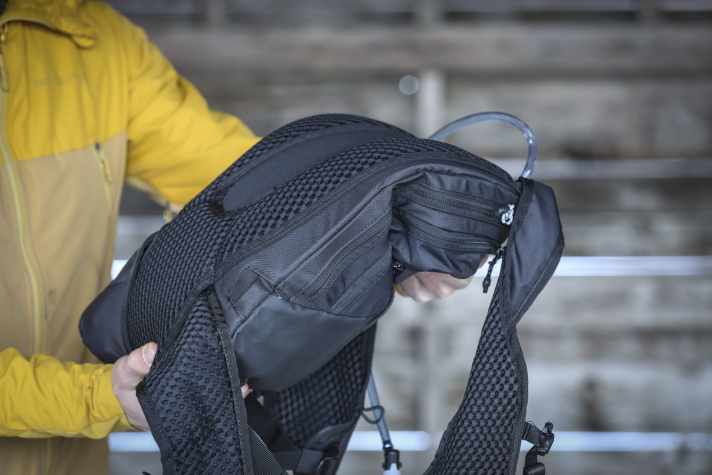 Without a proper back plate, the rucksack lacks stability.