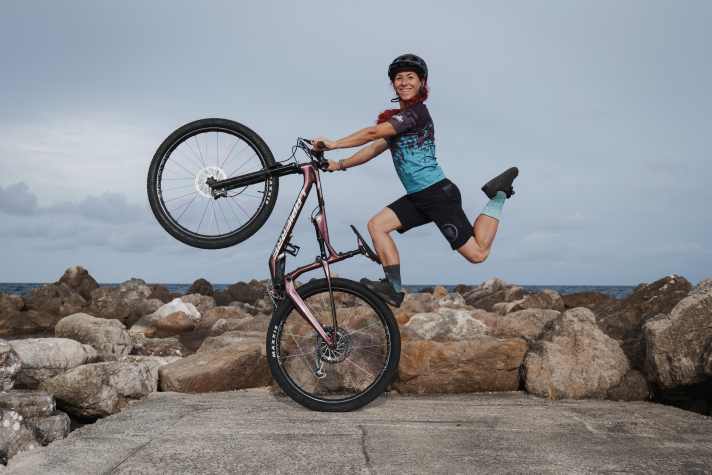 Roxy's teaching approach: If you want to be safe on your bike, you have to take a holistic approach.