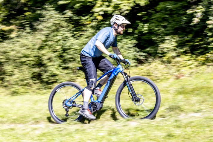 Seine Stärken hat das Hardray vor allem beim Motor und den Klettereigenschaften. Die Geländekompetenz konnte nicht überzeugen, der Komfort könnte ebenfalls besser sein.