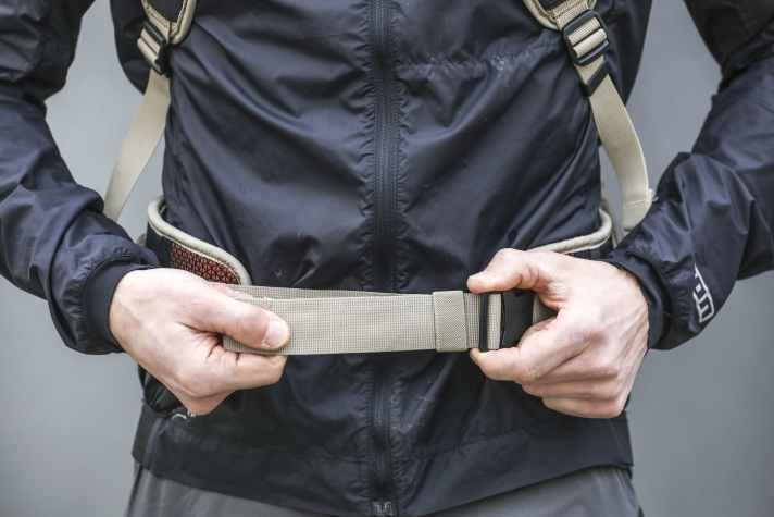 The hip belt should be tight, but should not restrict breathing through the abdomen.