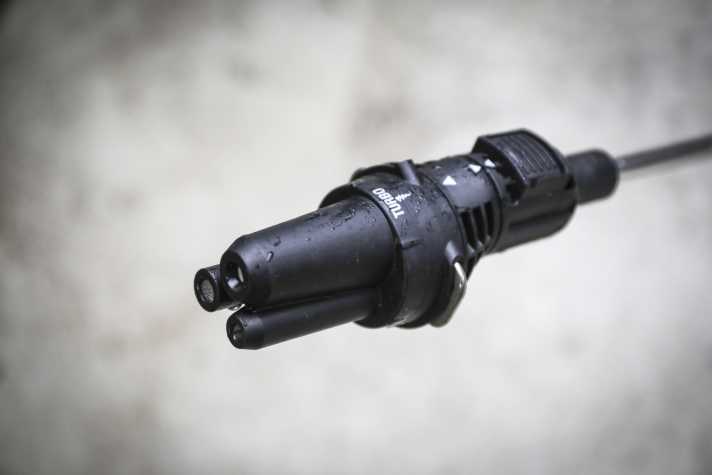 Die Düse bietet insgesamt drei Modi. Einfach am Düsenkopf drehen, zur Wahl der passenden Einstellung