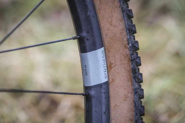 The Crankbrothers Synthesis XCT cost a lot of money, but only offer 26.5 millimetres of inner rim width at the front and 24.5 millimetres at the rear.