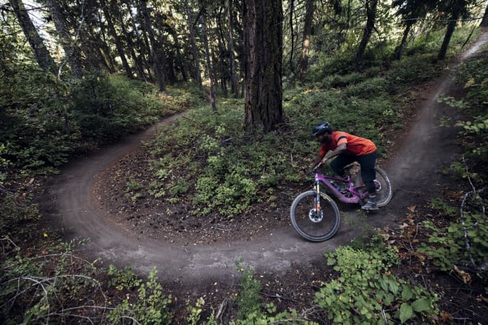 We'll soon be putting the Santa Cruz Heckler SL through its paces on the trails - all the info will be available here on this page.