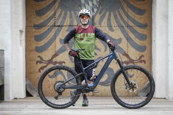 Good riding characteristics, low weight: So far, long-term tester Schleker is pretty happy with the Cube. A little less puncture protection at the rear or the fork, which is not yet fully adjustable, are just minor issues.