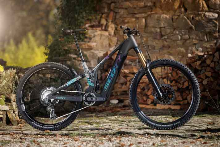 With its full carbon frame and high-end equipment, the Scott Patron 900 ST leaves nothing to be desired.