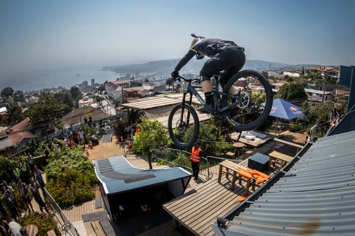 Tomas Slavik beim Red Bull Valparaiso City Downhill
