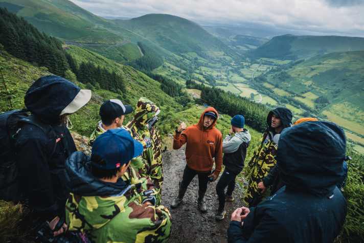 Gee Atherton bei der Red Bull Hardline 2023 in Dinas Mawyddy, Wales. 2018 gewann Gee das härteste Downhill-Rennen der Welt.