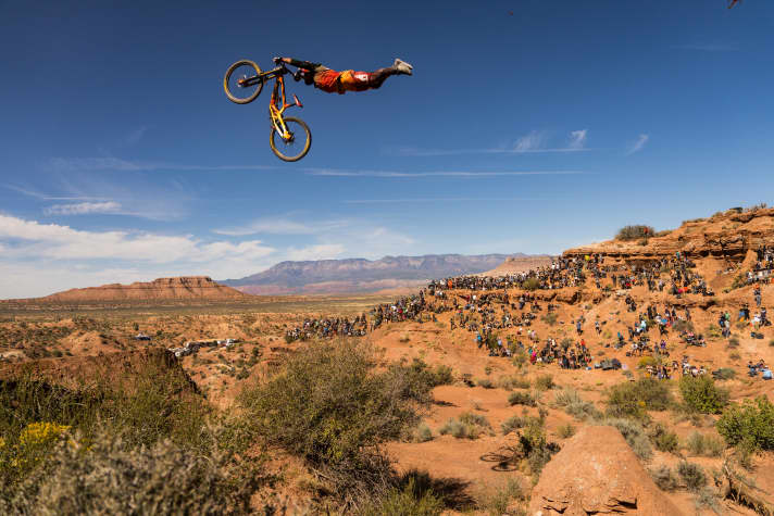 A splash of colour in the Utah sky: a joy for filmmakers and photographers.