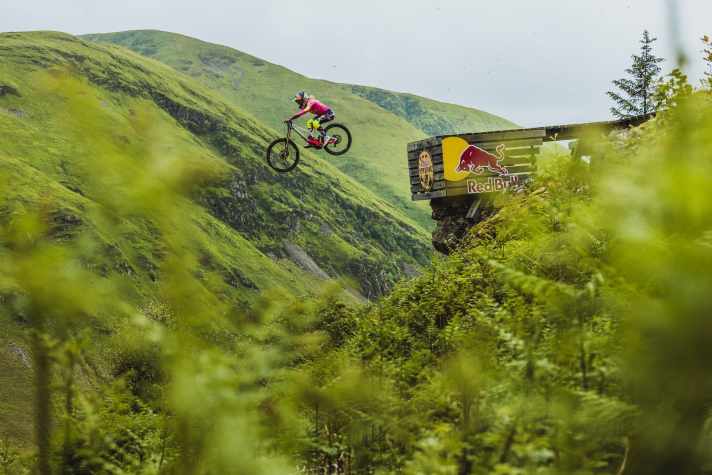Tahnée Seagrave jumps the road gap: "Fuck, that's high!"