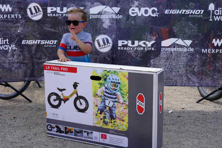 Abgesahnt! Mit diesem Boliden wird der Kleine der Konkurrenz wohl im Finale noch mehr davonfliegen.