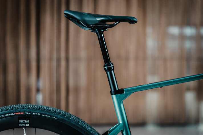 The Kindshock telescopic support can be added as an option in the configurator.