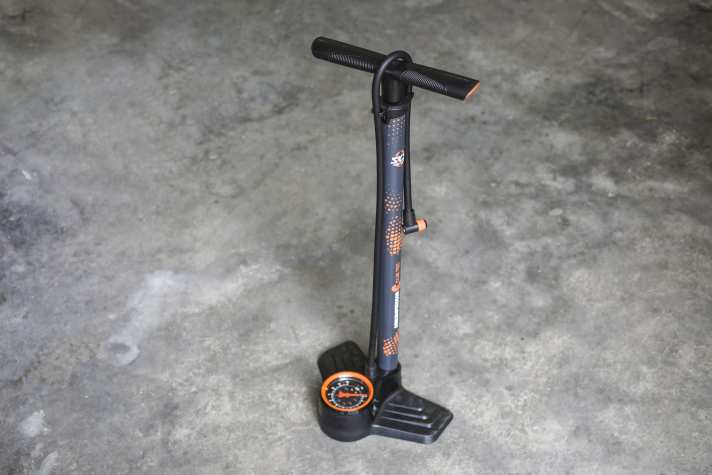 Pompe à pied SKS Airkompressor clic tec 10.0