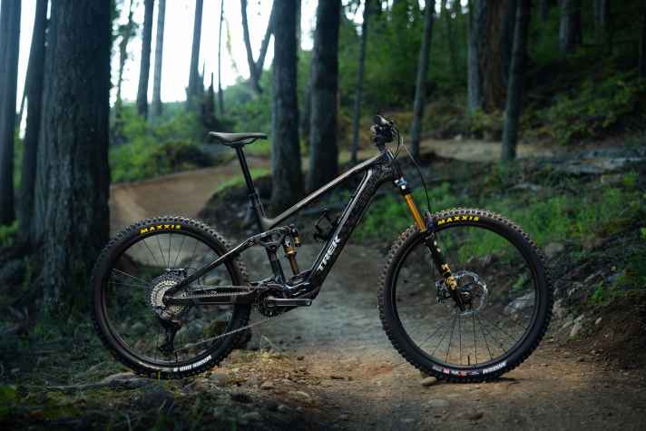The same setup is also available with a TQ motor. With the Fuel+ MX, Trek now has a slightly more downhill-orientated light eMTB in its range that is nevertheless not too extreme.