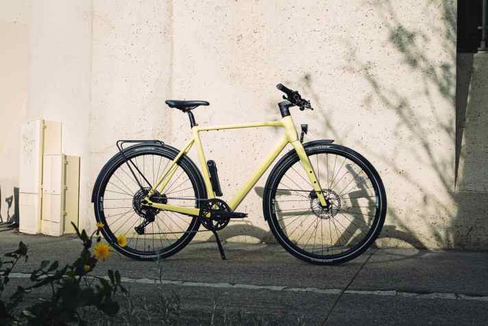 The Sneak Plus weighs just 17 kilos, offers discreet motor support and costs 3300 euros. | Rose