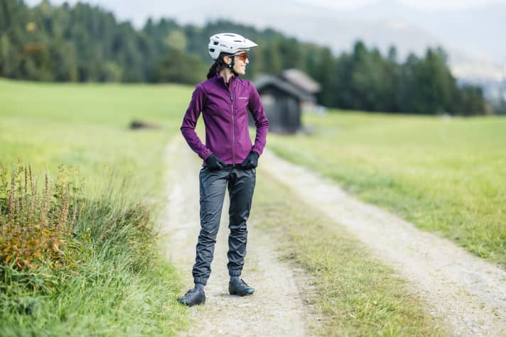 Classic softshell suit - also available for men