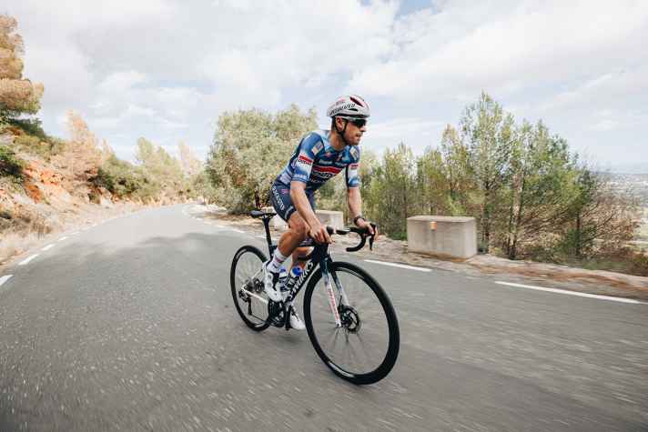 The new specifications S-Works Power EVO Mirror should not only work for roadies, but also in the race disciplines of MTB sports