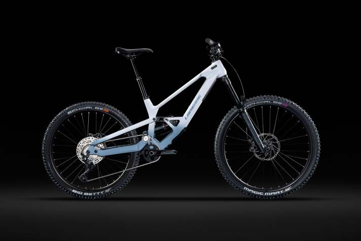 The Spicy 6.9 with Rockshox Zee fork and Shimano Deore/SLX mix is the entry-level model