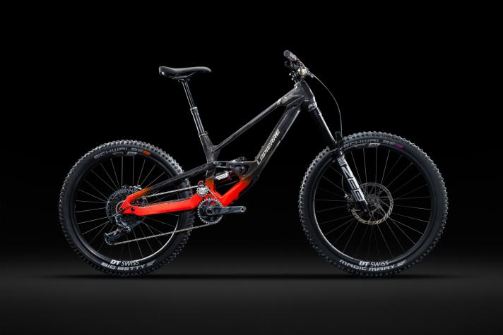 Race ready: With the Spicy CF Team you can go on the hunt for enduro best times