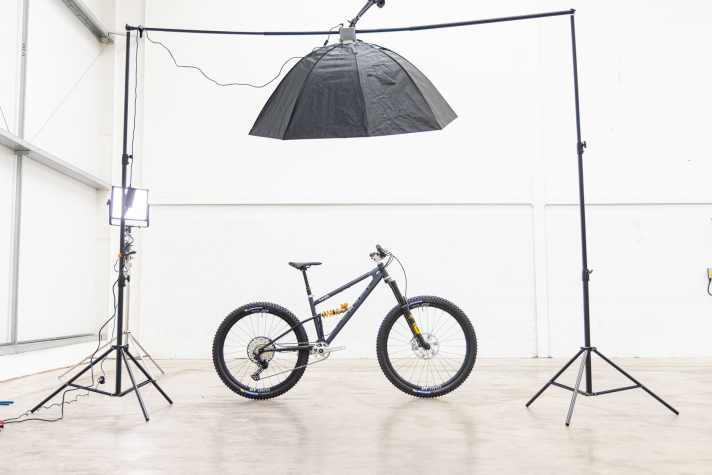 Eben noch im Fotostudio jetzt schon online zu kaufen: die Starling Komplettbike-Serien