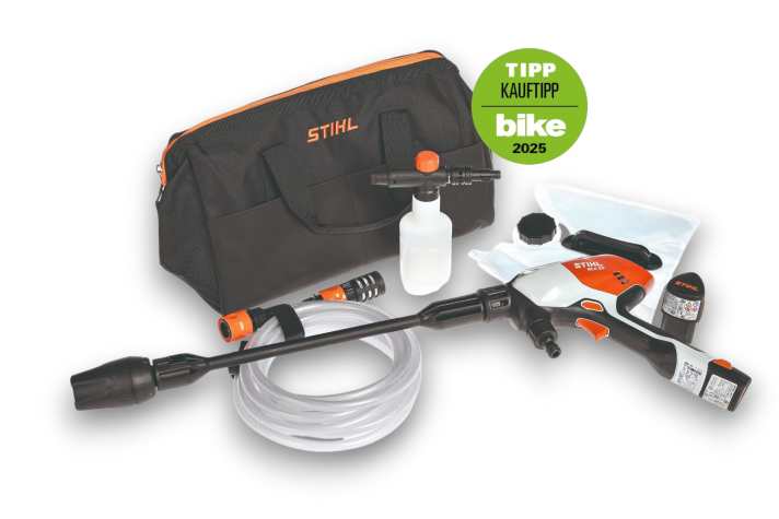 Vielfältig einsetzbar und easy zu transportieren - der Stihl Akku-Druckreiniger RCA 20 hat sich einen BIKE-Tipp verdient