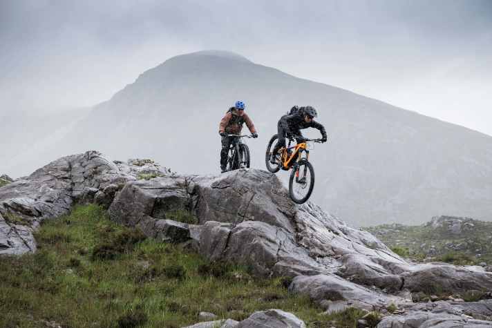 Difficult terrain: Bring it on! The new E-Riot is an uncompromising E-Enduro, the top model even comes with a tyre insert at the rear ex works.