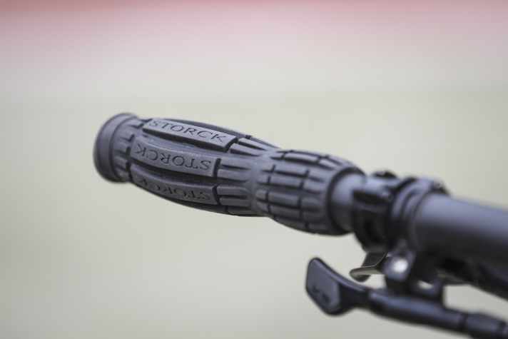 Typisch Storck: Die dicken Gummi-Griffe funktionierten in der Praxis erstaunlich gut.