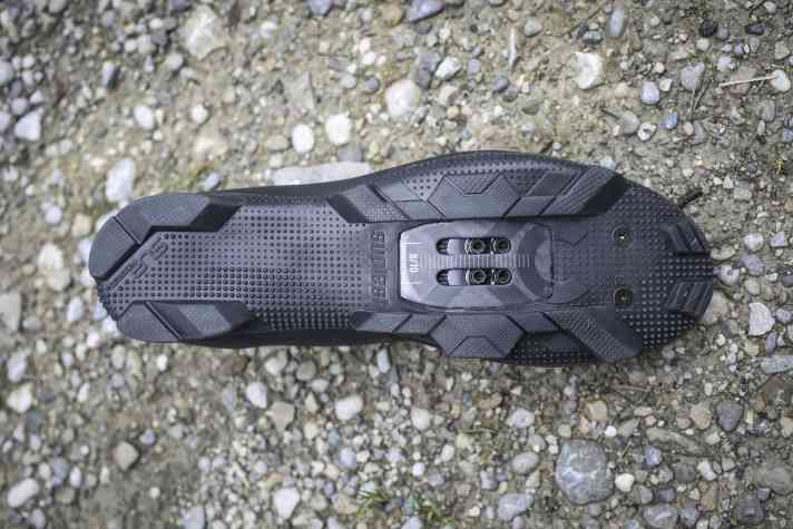 Suplest's profile is based on MTB shoes, which guarantees grip, secure footing and protection of the sensitive carbon fibre