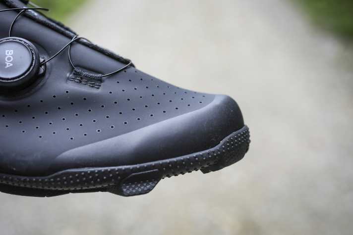 A TPU layer protects the material and toes in the event of contact with the environment