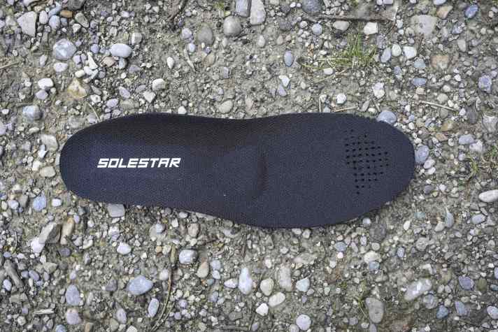 Ergonomic, stable, comfortable: the Solestar insole is one of the best in this shoe comparison