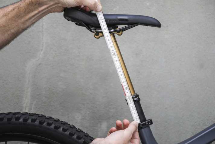 The maximum possible stroke is determined with the saddle at the appropriate seat height