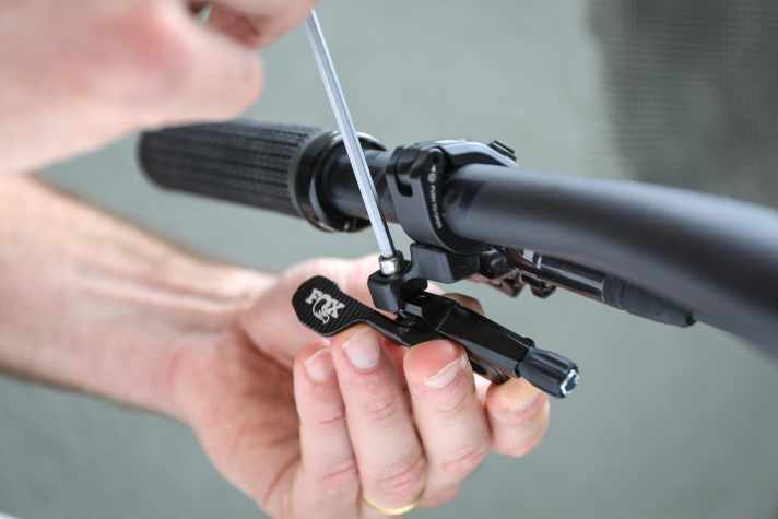 First step: Attach the remote to the handlebars