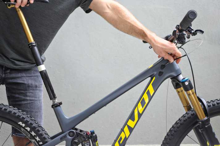 When threading, a sure instinct is required to ensure that the cable sits correctly in the support