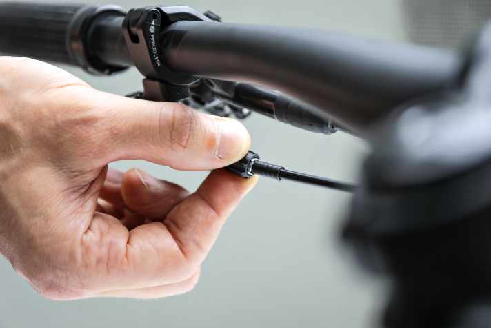 Increase the tension until the thumb lever no longer has any play