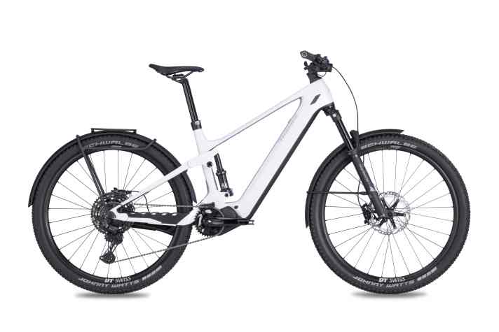 Mit Gepäckträger, Schutzblechen und Seitenständer wird der Thömus Lightrider E3 zum SUV E-Bike.