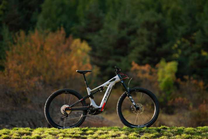 Mittlerer Federweg, flexible Geometrie durch einen Flip Chip, Bosch CX-Motor als Antrieb: Das soll dem neuen Thok zu einem breiten Einsatzbereich verhelfen.